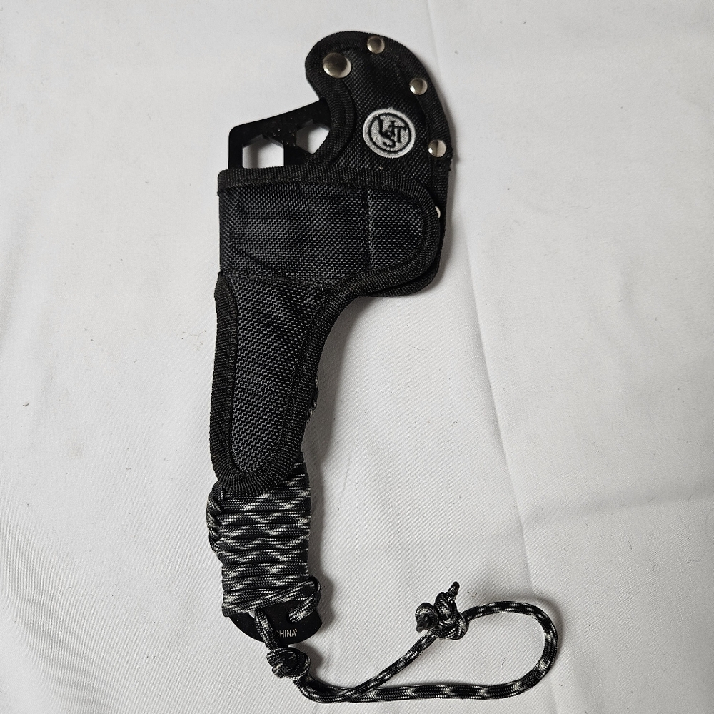 550 Paracord Wrapped Black‎ Axe